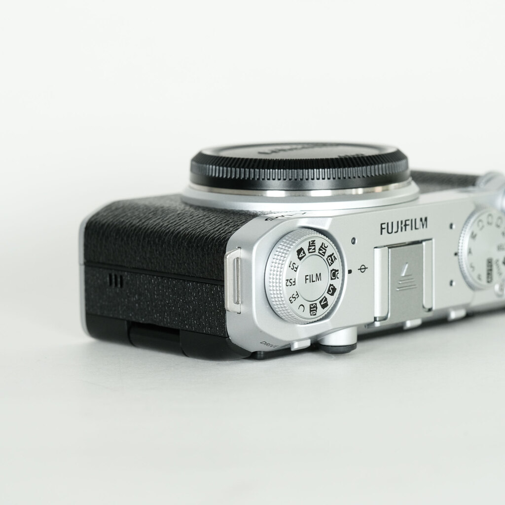 FUJIFILM X-M5 FUJIFILM X-M5