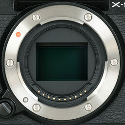 FUJIFILM X-S20