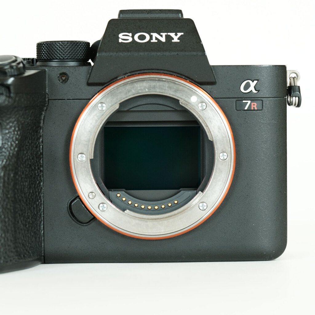 SONY α7R IV（ILCE-7RM4）の出品 | ONE SCENE（ワンシーン）