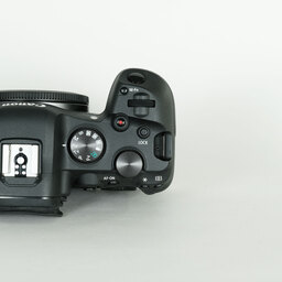 Canon EOS R6 Canon EOS R6