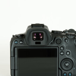 Canon EOS R6 Canon EOS R6