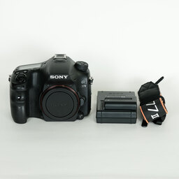 SONY α77IIボディ ILCA-77M2 SONY α77IIボディ ILCA-77M2