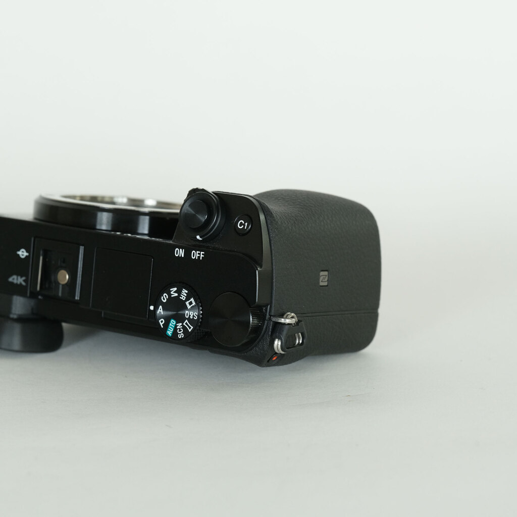 SONY α6100(ILCE-6100) SONY α6100(ILCE-6100)