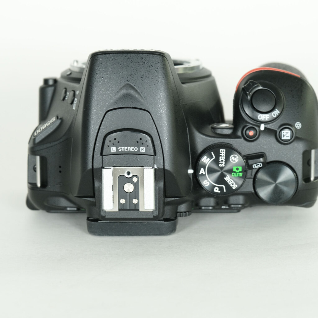 Nikon D5600