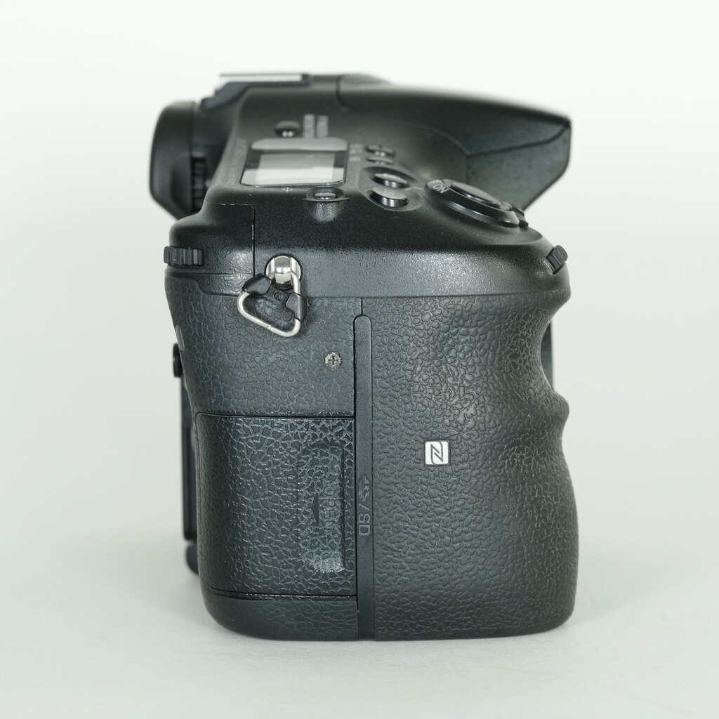 SONY α77IIボディ ILCA-77M2 SONY α77IIボディ ILCA-77M2