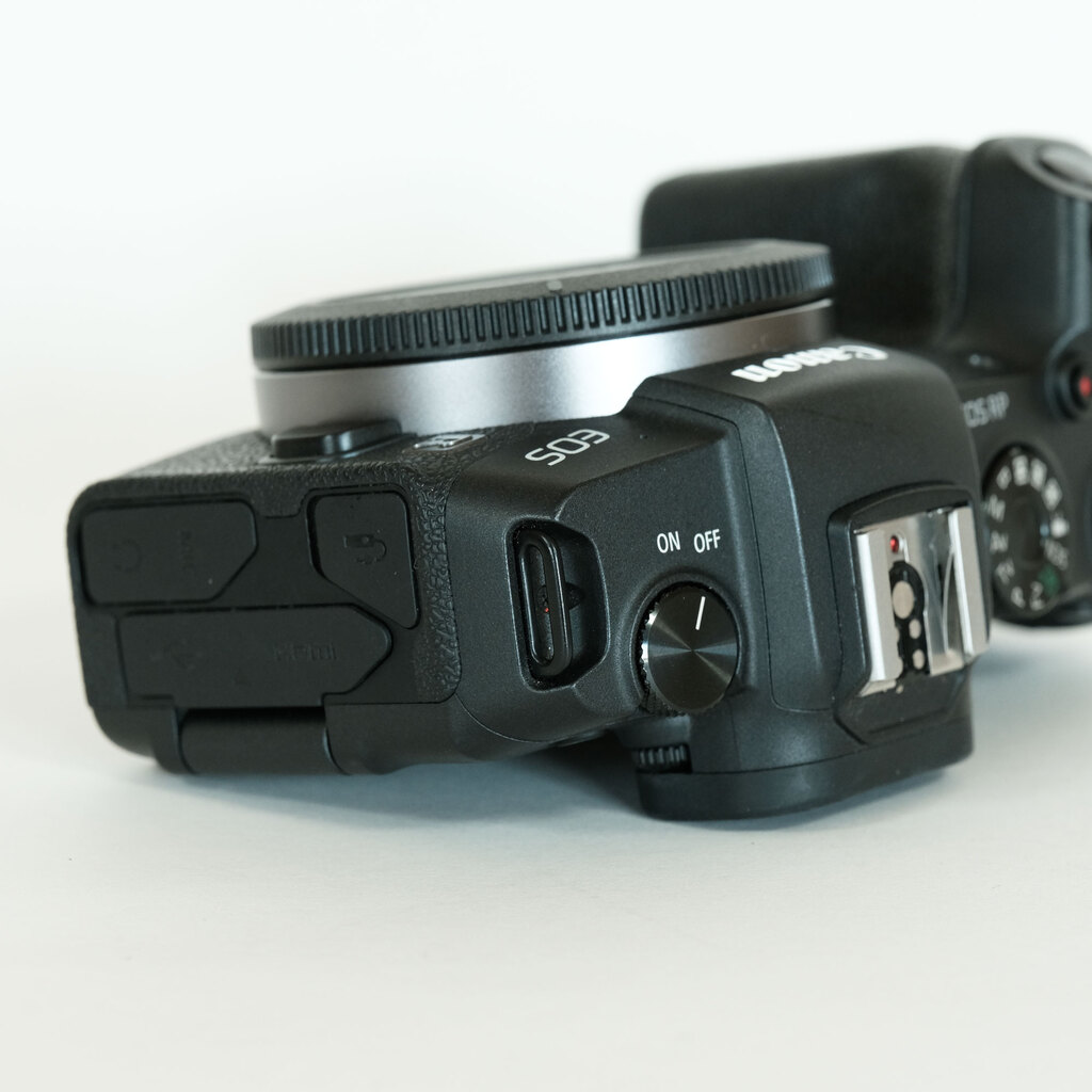 Canon EOS RP Canon EOS RP