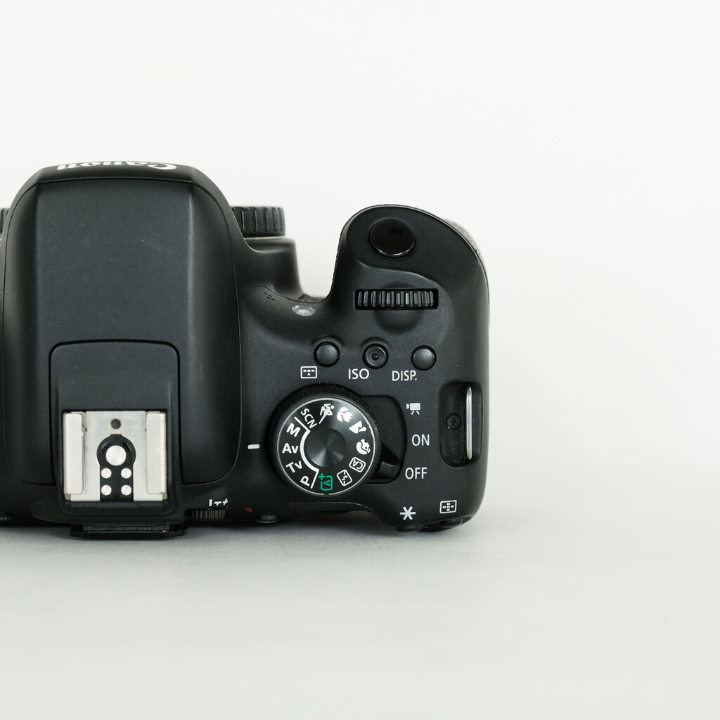 Canon EOS Kiss X8i Canon EOS Kiss X8i