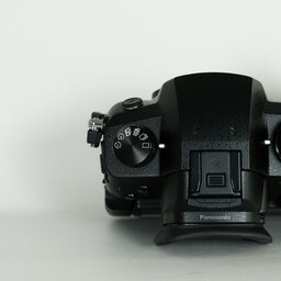 Panasonic LUMIX DC-GH5 Panasonic LUMIX DC-GH5