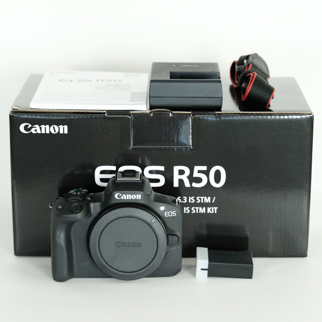 Canon EOS R50 Canon EOS R50