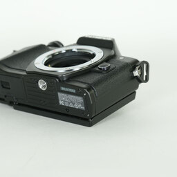 OLYMPUS OM-D E-M10 Mark II OLYMPUS OM-D E-M10 Mark II