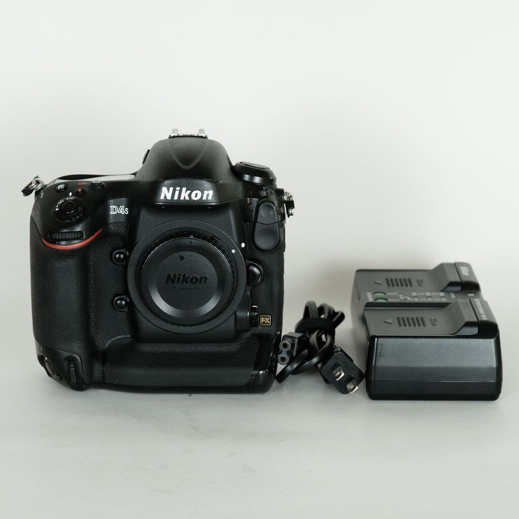 Nikon D4Sの出品 | ONE SCENE（ワンシーン）