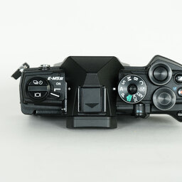 OLYMPUS OM-D E-M5 Mark III