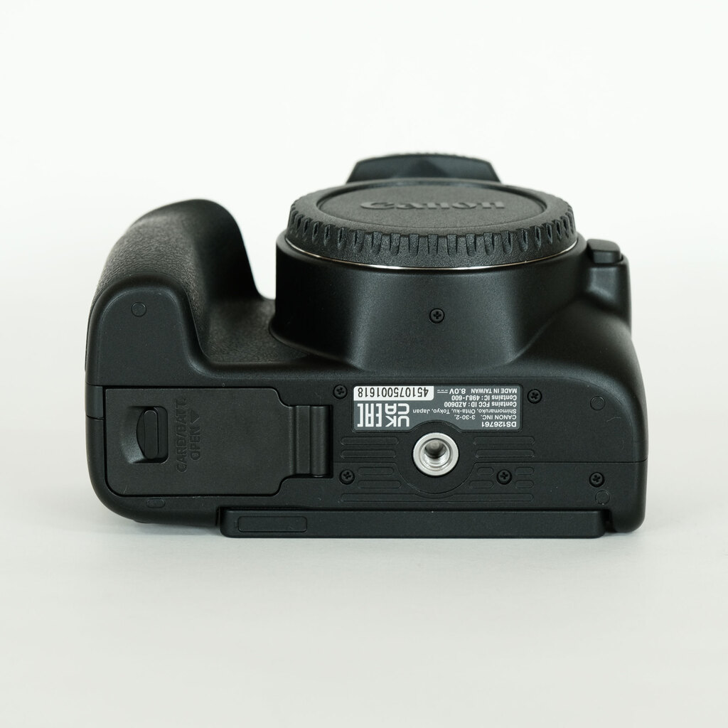 Canon EOS Kiss X10 Canon EOS Kiss X10