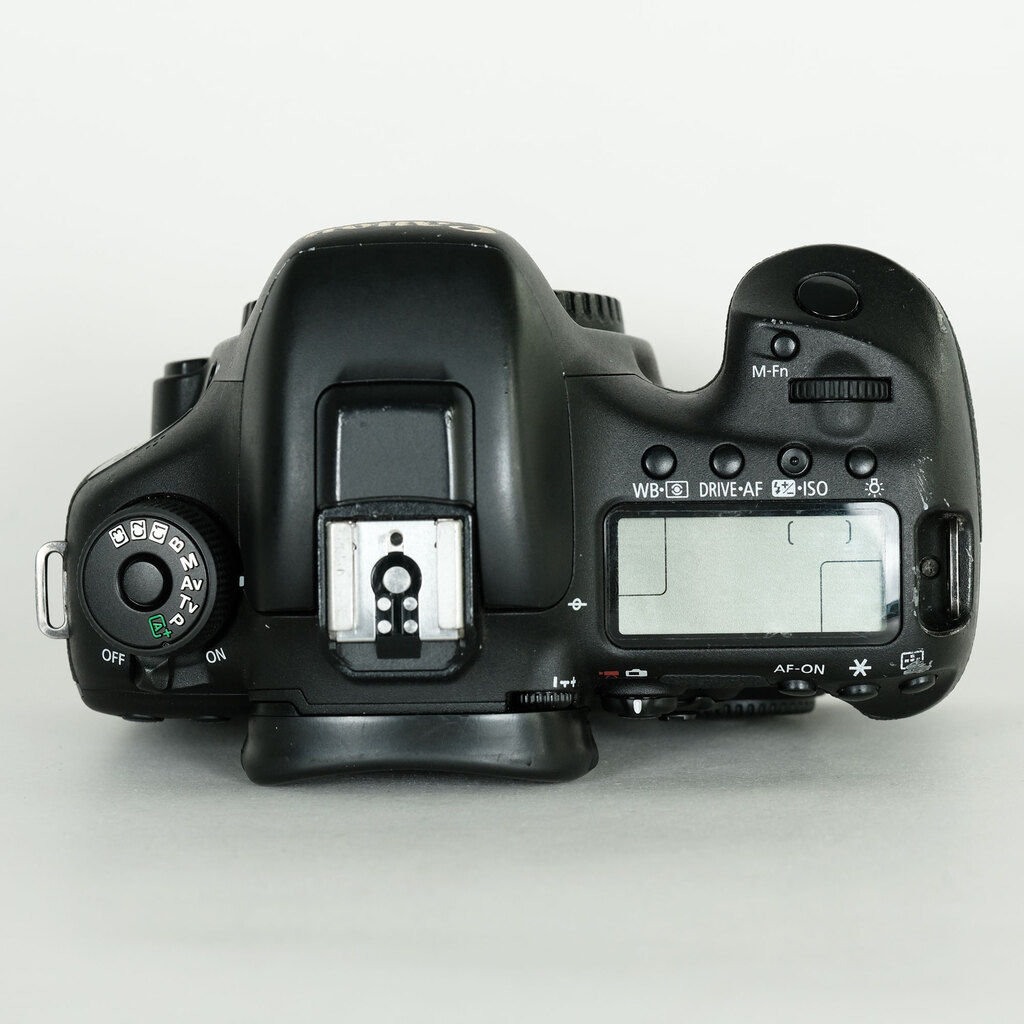 Canon EOS 7D Mark II Canon EOS 7D Mark II