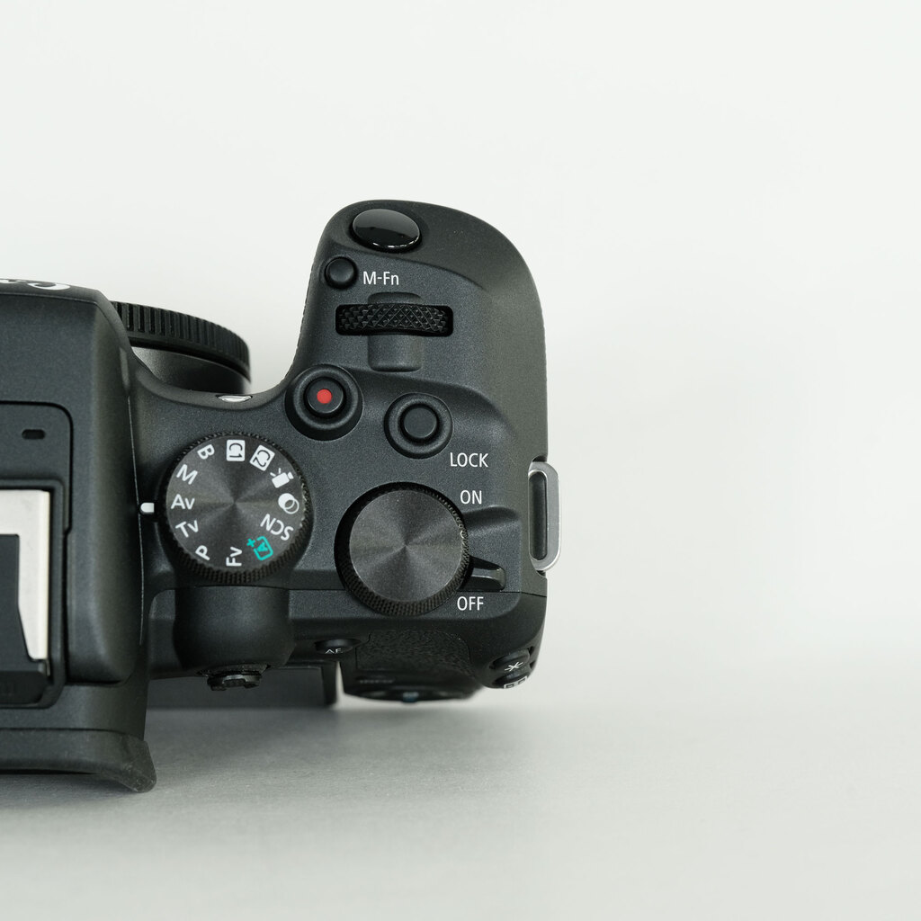 Canon EOS R10 Canon EOS R10