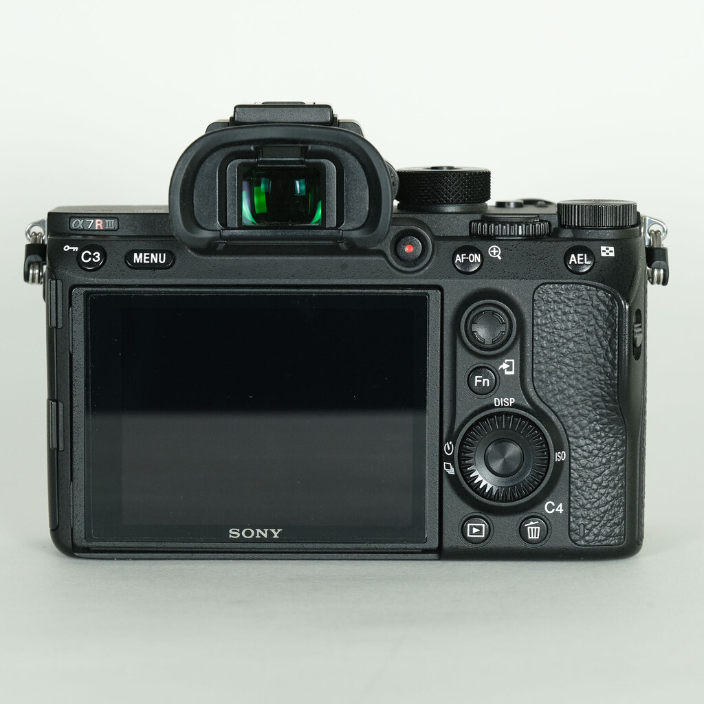 SONY α7R III(ILCE-7RM3) SONY α7R III(ILCE-7RM3)
