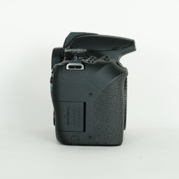 Canon EOS Kiss X10i Canon EOS Kiss X10i