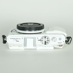 OLYMPUS PEN Lite E-PL6 ボディ ホワイト OLYMPUS PEN Lite E-PL6 ボディ ホワイト