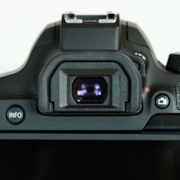 Canon EOS Kiss X10i