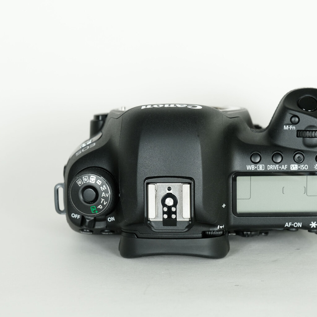 Canon EOS 5D Mark IV Canon EOS 5D Mark IV