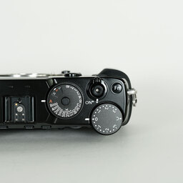 FUJIFILM X-Pro2 FUJIFILM X-Pro2