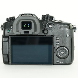 Panasonic LUMIX DC-GH5 Panasonic LUMIX DC-GH5