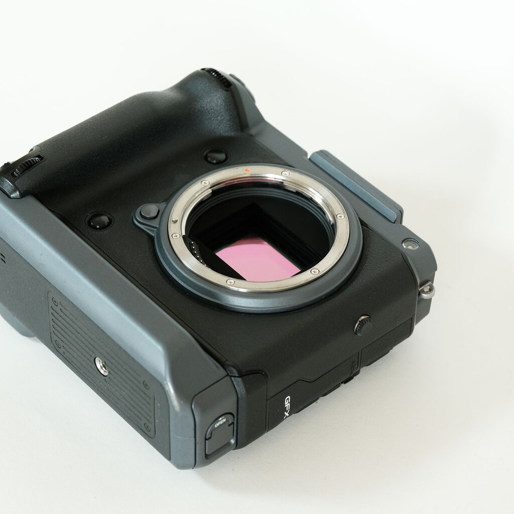 FUJIFILM GFX 100 FUJIFILM GFX 100