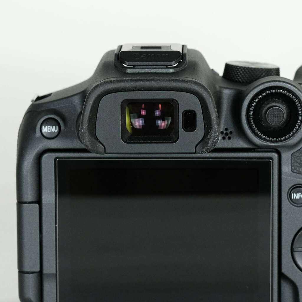 Canon EOS R7 Canon EOS R7