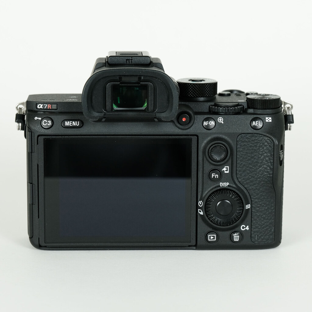 SONY α7R III(ILCE-7RM3) SONY α7R III(ILCE-7RM3)