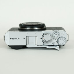 FUJIFILM X-E4 FUJIFILM X-E4