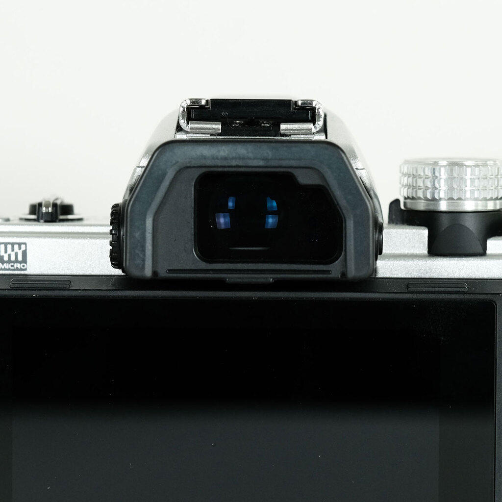 OLYMPUS OM-D E-M10 Mark II OLYMPUS OM-D E-M10 Mark II