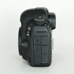 Canon EOS 5D Mark IV