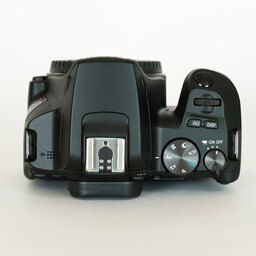 Canon EOS Kiss X10 Canon EOS Kiss X10