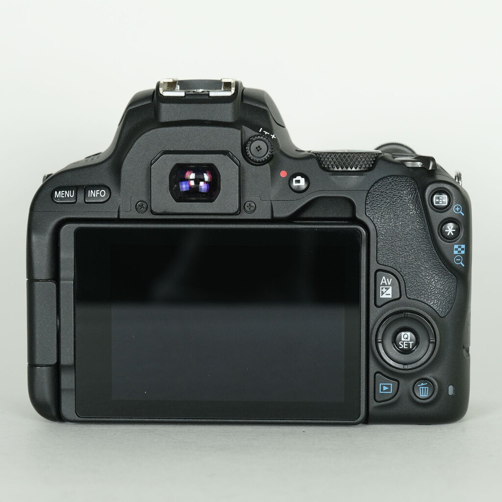 Canon EOS Kiss X9