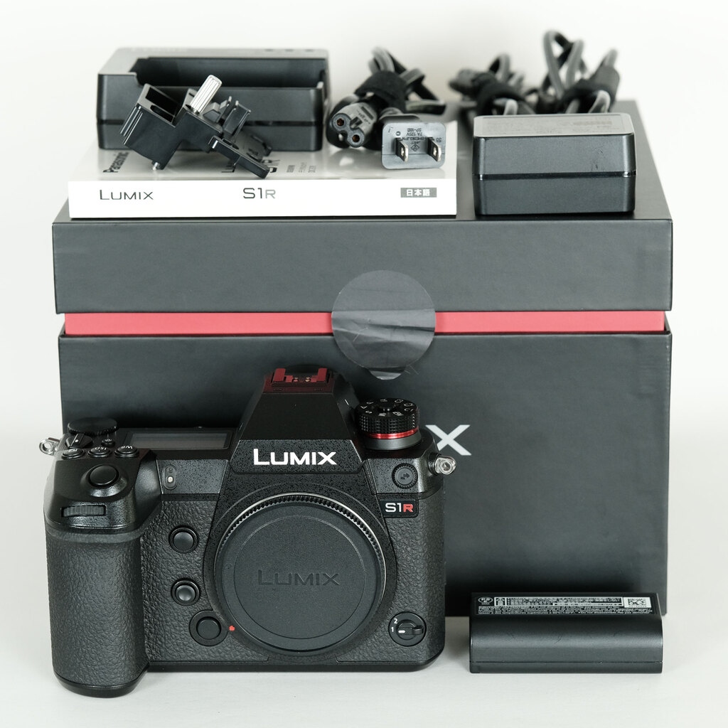 Panasonic LUMIX DC-S1Rの出品 | ONE SCENE（ワンシーン）