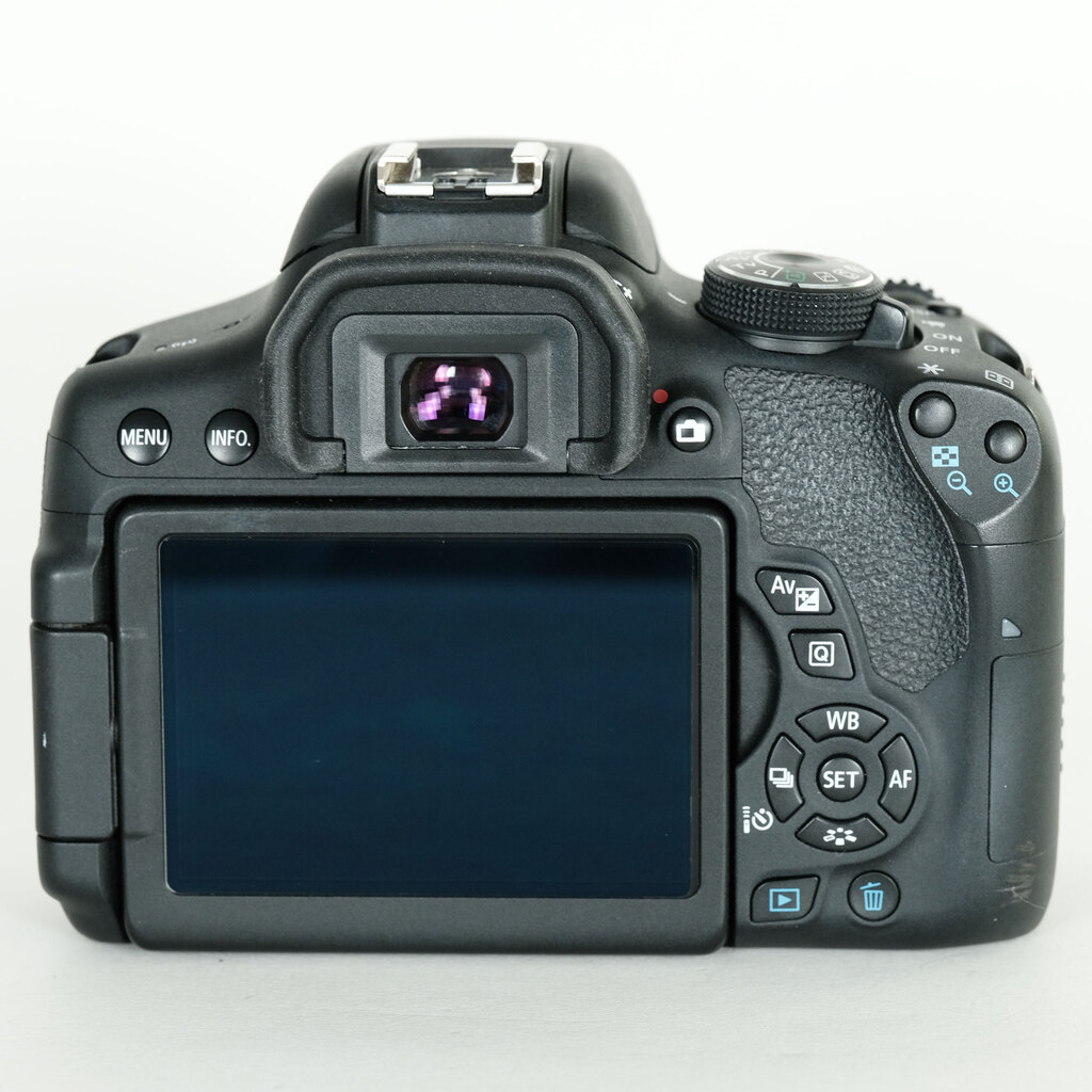 Canon EOS Kiss X8i Canon EOS Kiss X8i