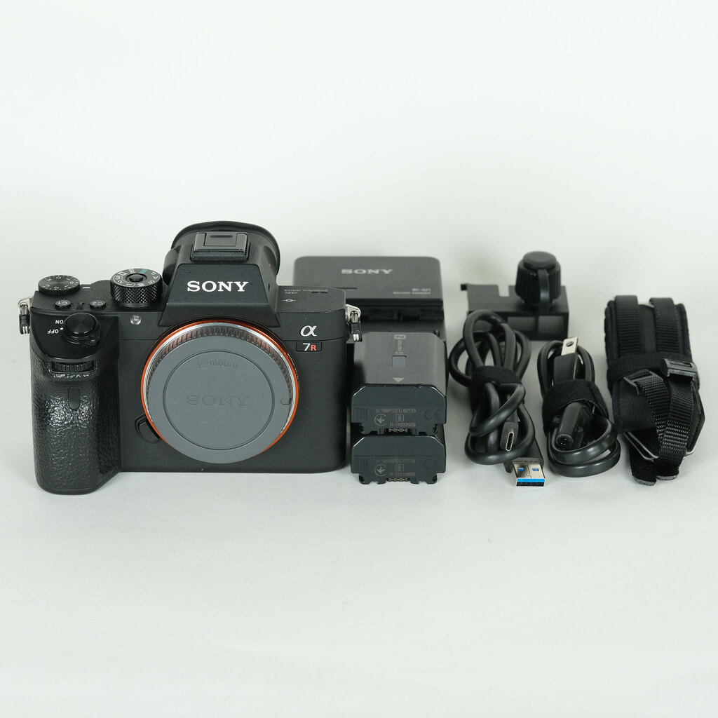 SONY α7R III(ILCE-7RM3) SONY α7R III(ILCE-7RM3)