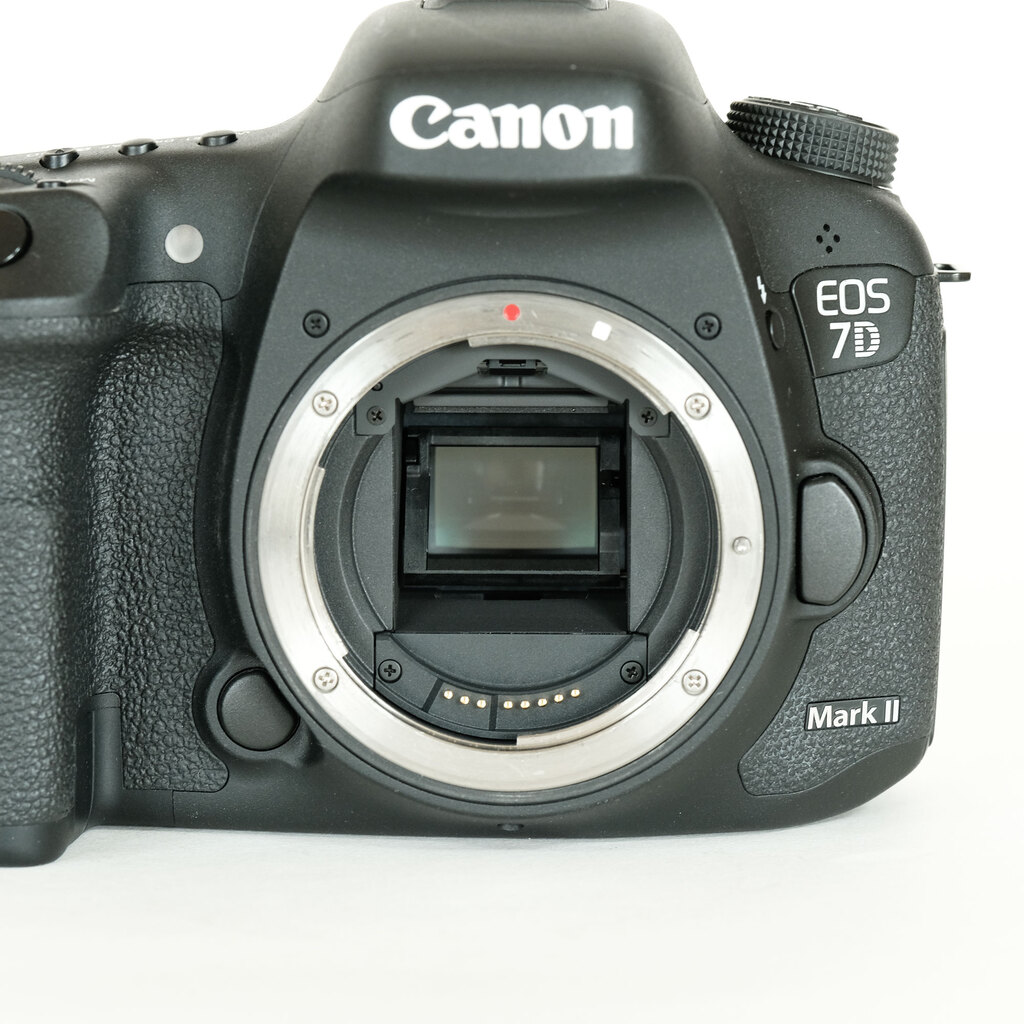 Canon EOS 7D Mark II Canon EOS 7D Mark II