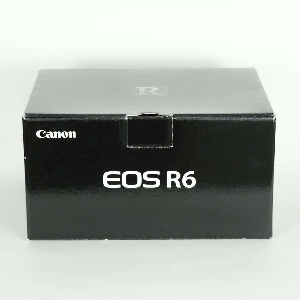 Canon EOS R6 Canon EOS R6