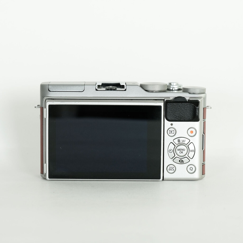 FUJIFILM X-A3 ボディ ブラウンの出品 | ONE SCENE（ワンシーン）