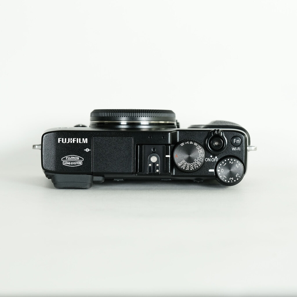FUJIFILM X-E2 FUJIFILM X-E2