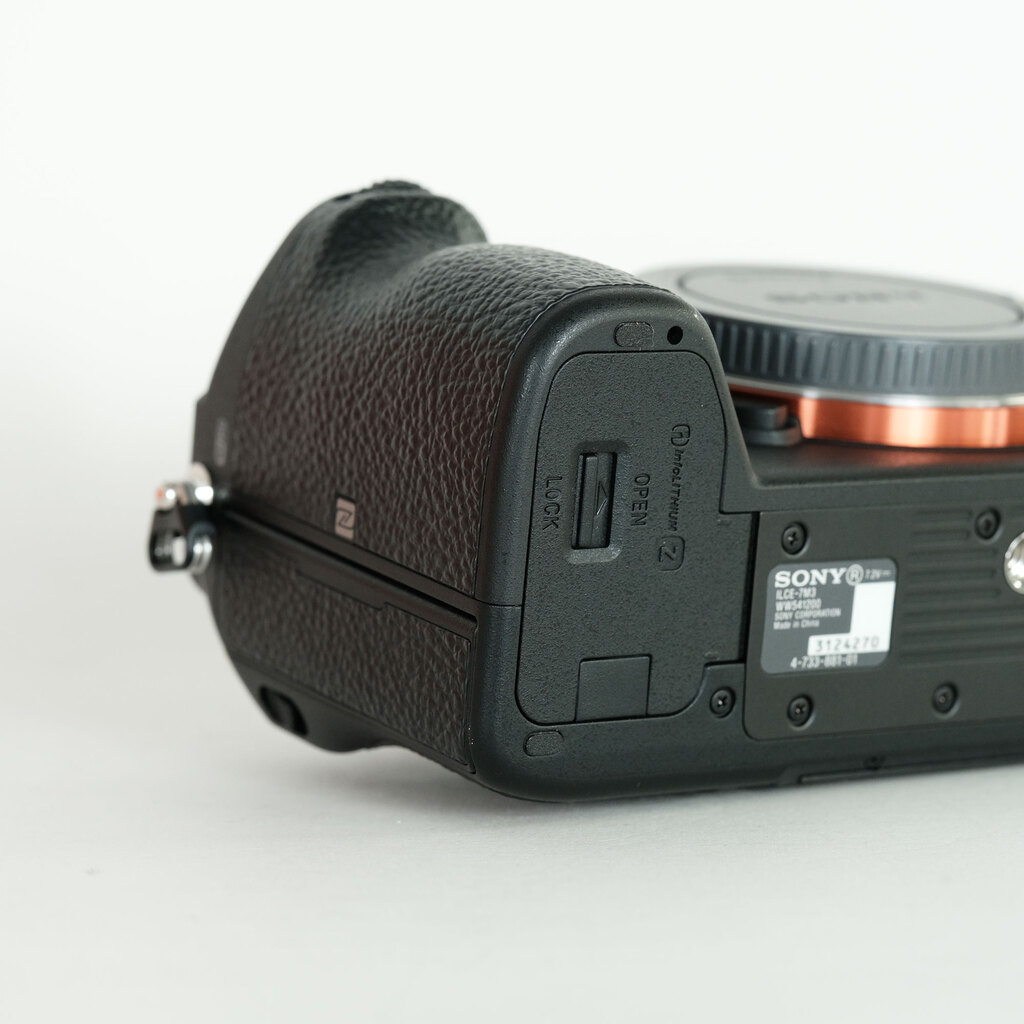 SONY α7 III(ILCE-7M3) SONY α7 III(ILCE-7M3)
