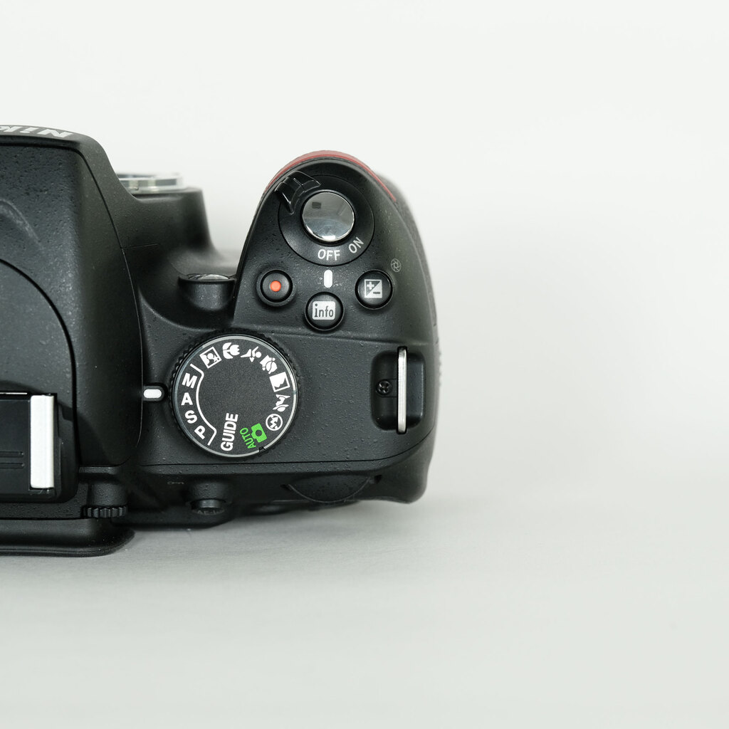 Nikon D3200ボディ ブラックの出品 | ONE SCENE（ワンシーン）