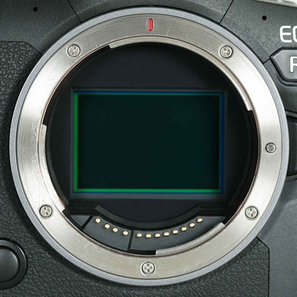 Canon EOS R6 Canon EOS R6