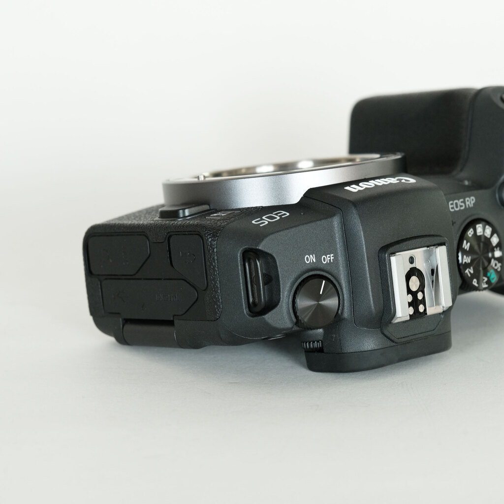 Canon EOS RP Canon EOS RP