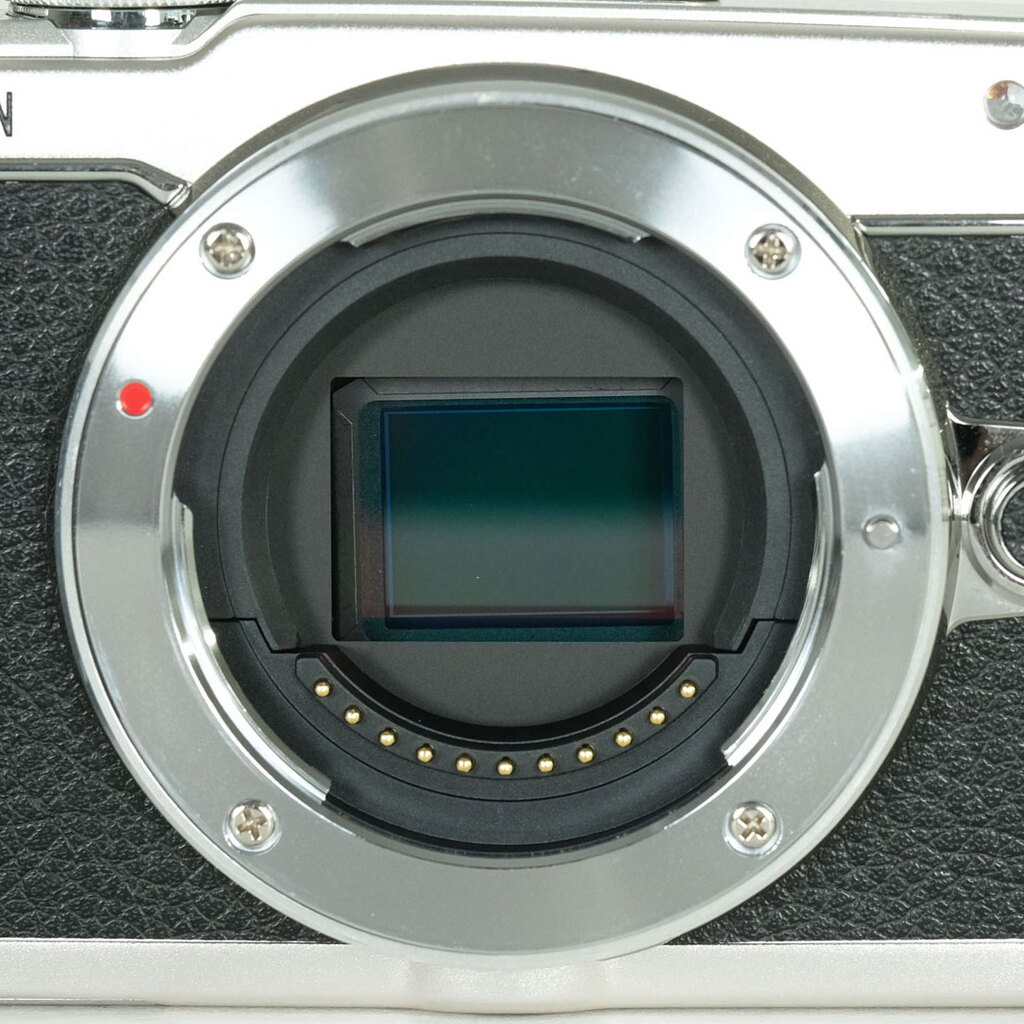 OLYMPUS PEN Lite E-PL7 ボディ シルバー OLYMPUS PEN Lite E-PL7 ボディ シルバー