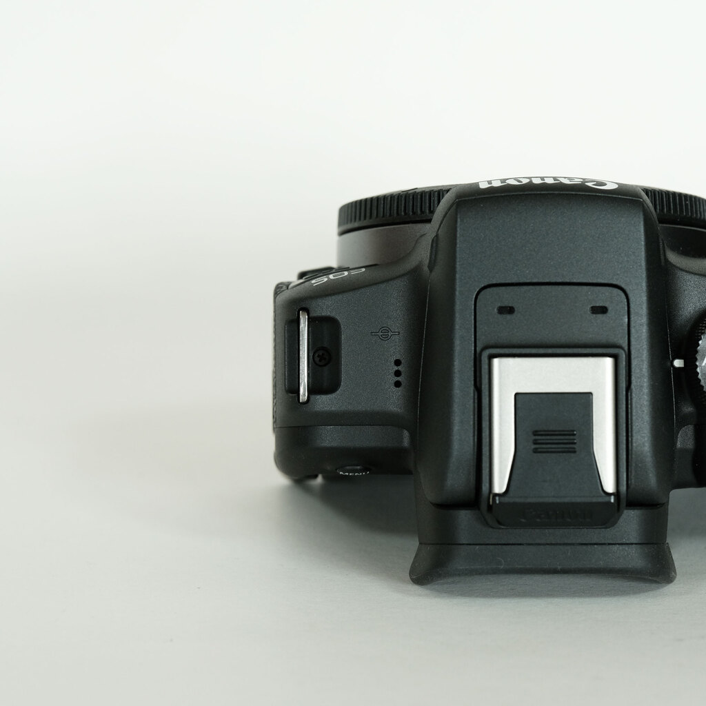 Canon - ■シャッター数1000枚以下！新品同様■ CANON EOS R10 Canon EOS R7・R10を比べてみたら……｜APEX Insight - エイペック