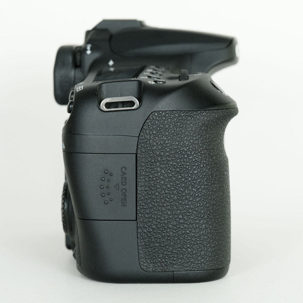 Canon EOS 70D デジタル一眼レフカメラ ジャンク品 Canon EOS 70Dの出品 | ONE SCENE（ワンシーン）