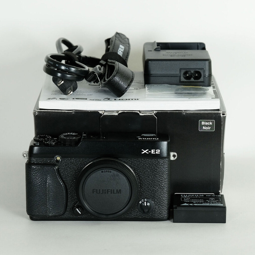 FUJIFILM X-E2 FUJIFILM X-E2