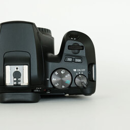 Canon EOS Kiss X10 Canon EOS Kiss X10